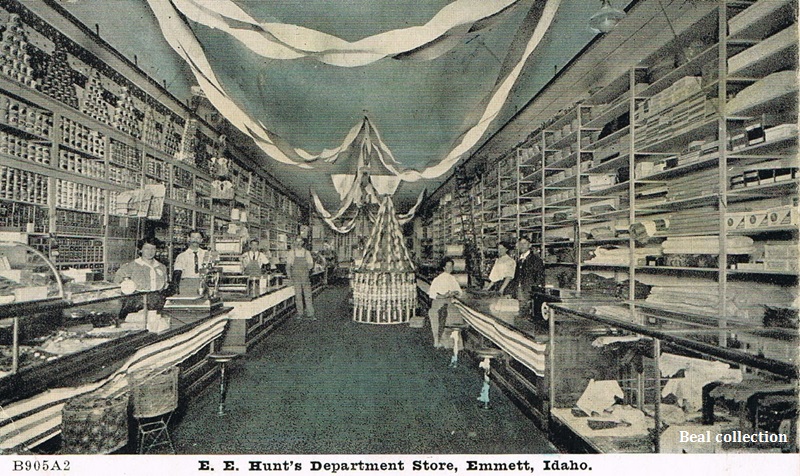 Hunt Department Store postcard